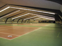 De oude tennisvloer